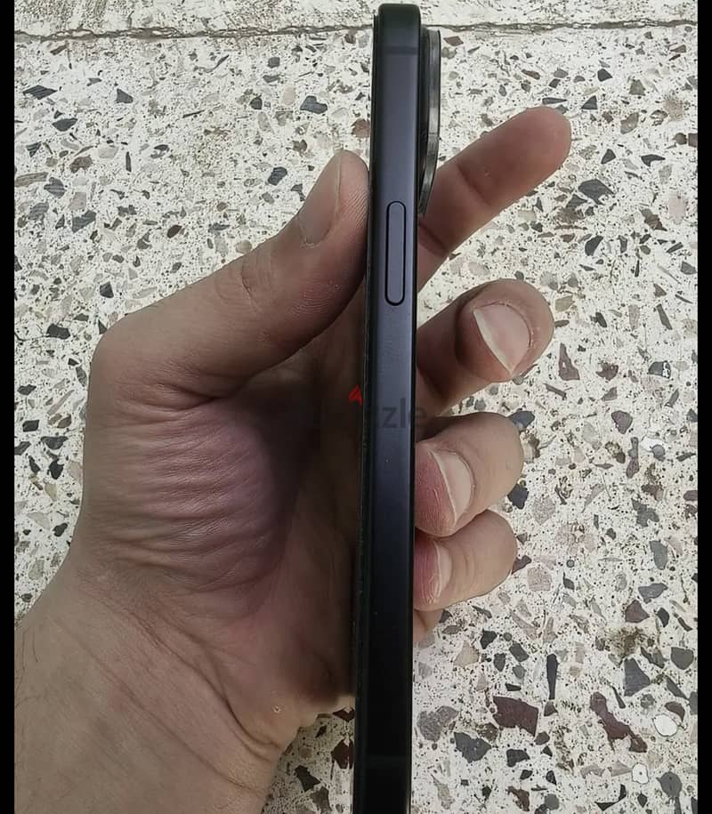 ‏iPhone15 2