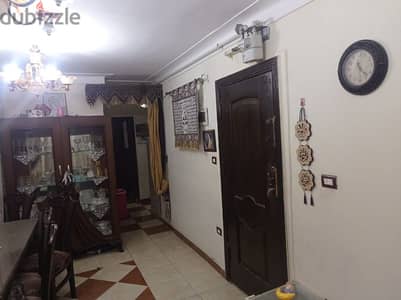 شقة سكنية و مصيف