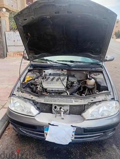 رينو ميجان 2001