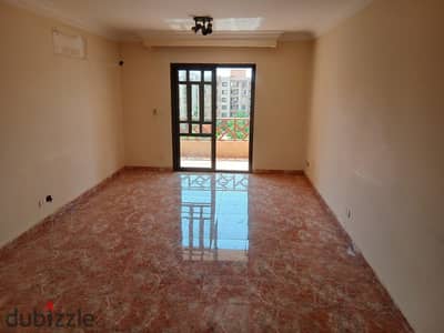 For rent at a price of Acata in Al-Rehab, an apartment of 130 sqm with special finishes in the fifth phase, a distinguished location, the building has an elevator and is close to the gates.