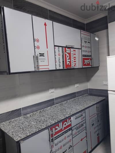 مطبخ مع رخامه