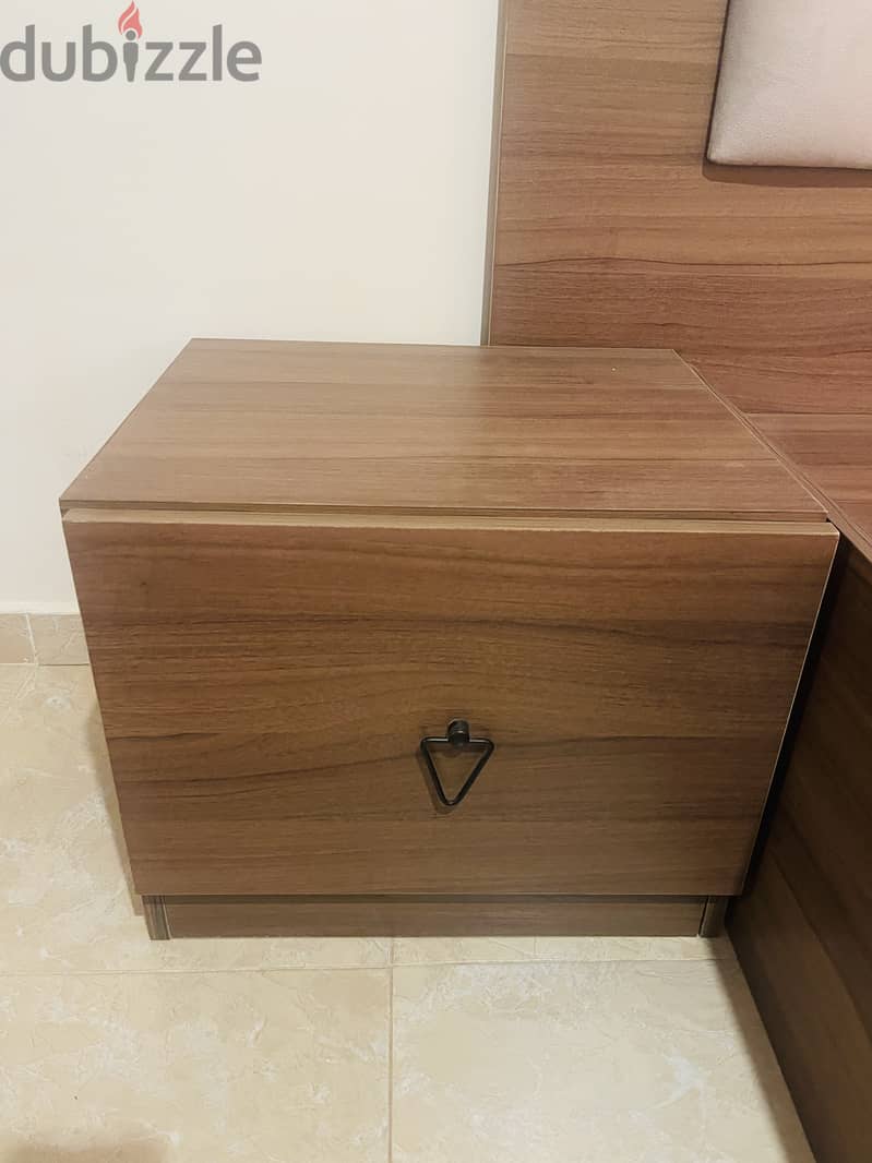 Double Bed with dressing & wardrobe 1