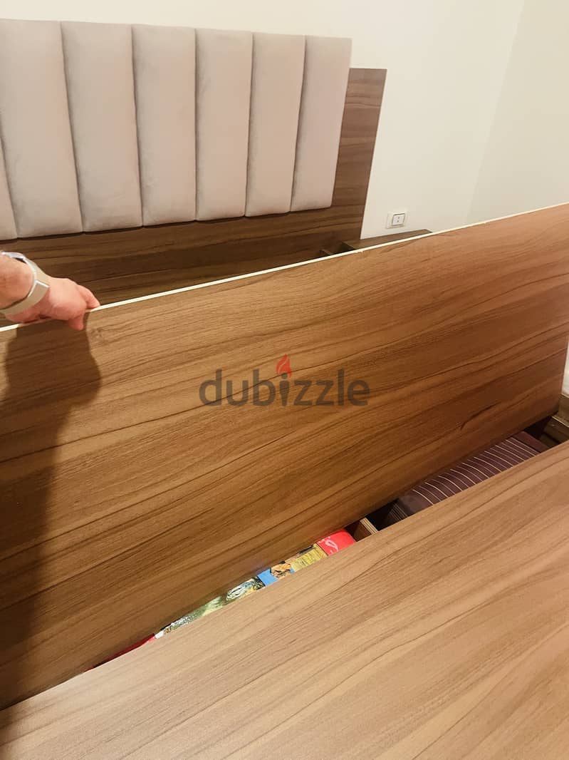 Double Bed with dressing & wardrobe 3