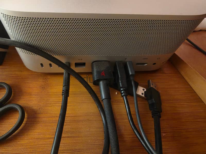 Mac Studio M1 Ultra 2