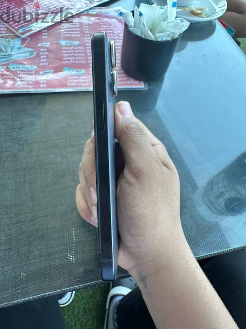 Apple - iPhone 15 2