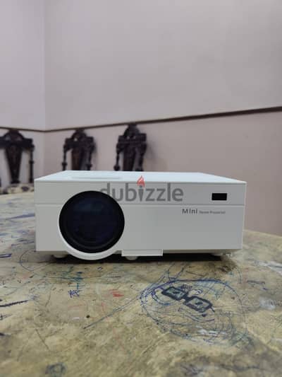 Ysametp Mini projector