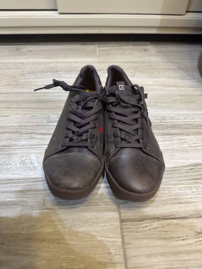 Leather sneakers