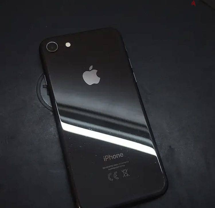 Apple - iPhone 8 1