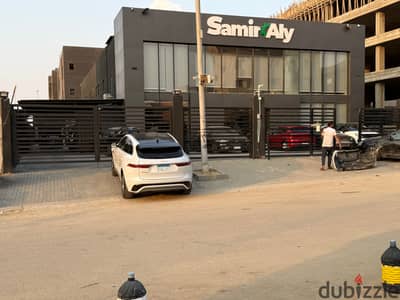 مصنع مركز خدمة سيارات في التجمع الخامس المنطقة الصناعية ارضي بمستوي سطح الأرض بالتجمع الثالث المصانع جاهز علي التشغيل