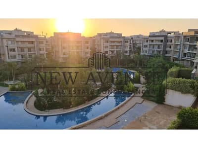 Special price for sale, Roof penthouse at Galleria Moon Valley with private pool