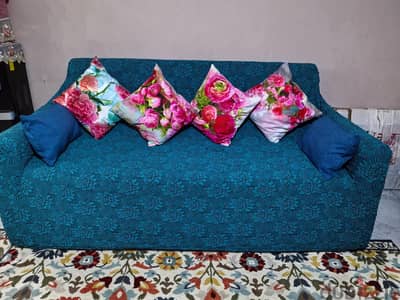 كنبه سرير استخدام بسيط