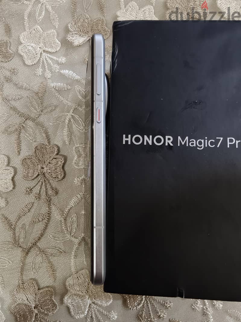 Honor Magic7 Pro 1
