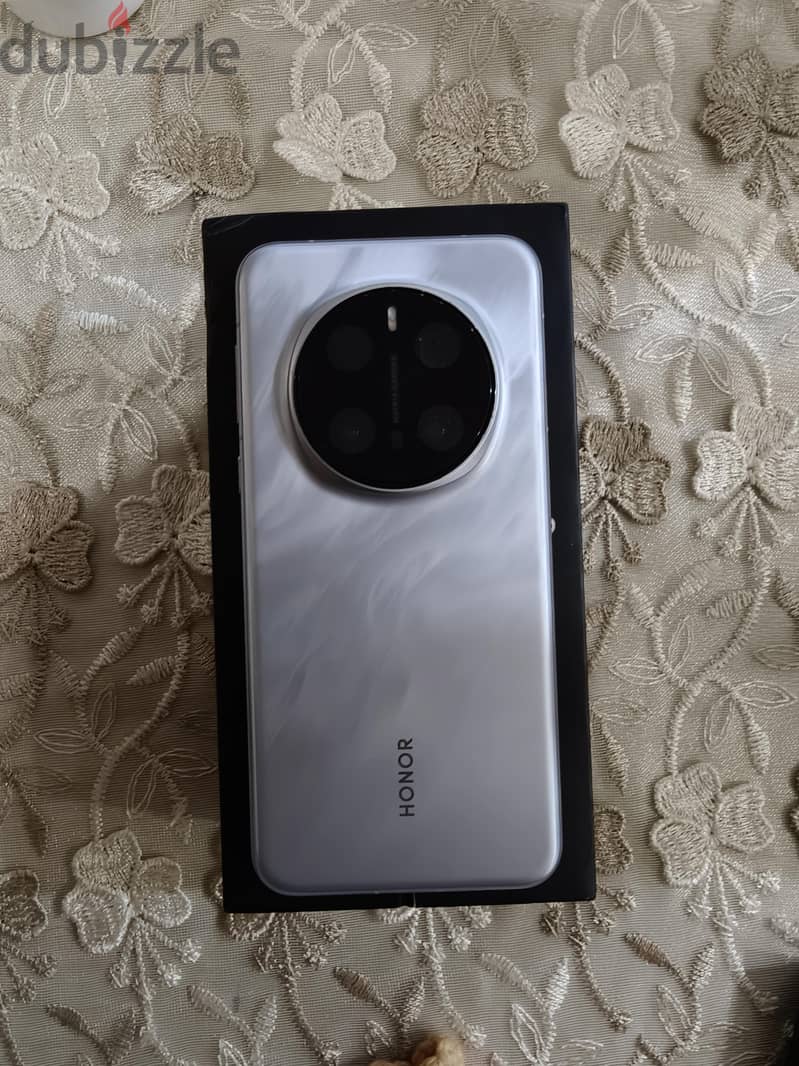 Honor Magic7 Pro 5