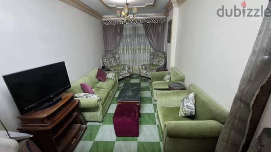 للبيع انتريه كامل خشب زان وكونتر – حالة جيدة