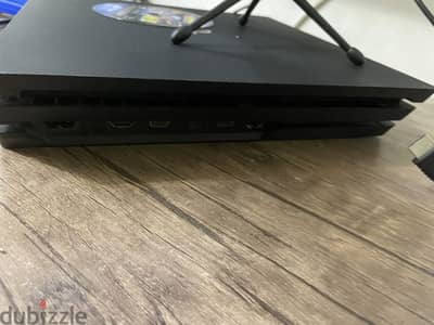 محتاج ابيع PS4 PRO 4K