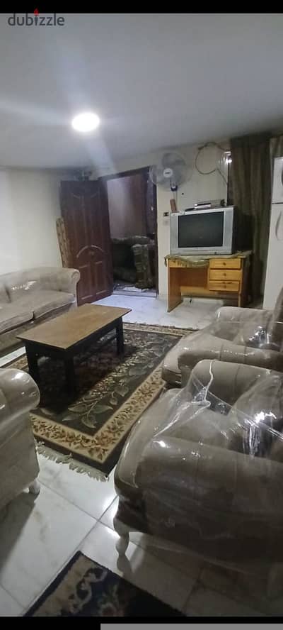 شقه للايجار مفروش بالحي الثالث