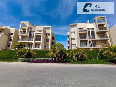 Ready to move 3 bedroom apartment fully finished with acs and a nanny room sale in Fifth Square Al Marasem Fifth Settlement New Cairo