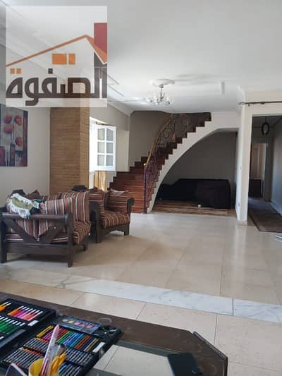 Duplex for rent furnished