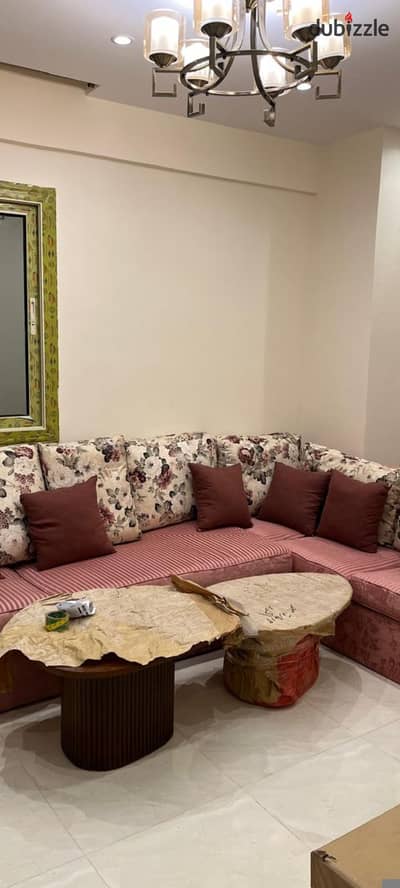 Apartment for rent, furnished, zero furniture, steps to msa