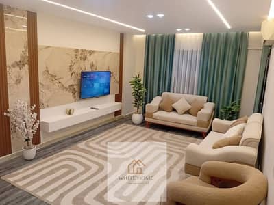 متاح لايجار مفروش اول سكن بمدينة الرحاب 131م تتكون من ( 3 غرف + 2 حمام ) بالرحاب 2 بالقرب من ( السوق الشرقي + مول افنيو ) الشقة دور متكرر وبها اسانسير