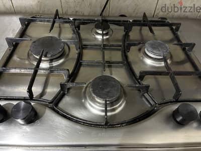 Ariston built in 4 burners