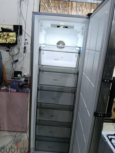 ديب فريزر يونيون اير سوبر تك نوفروست بخار  6درج+رف  300لتر انفرتر