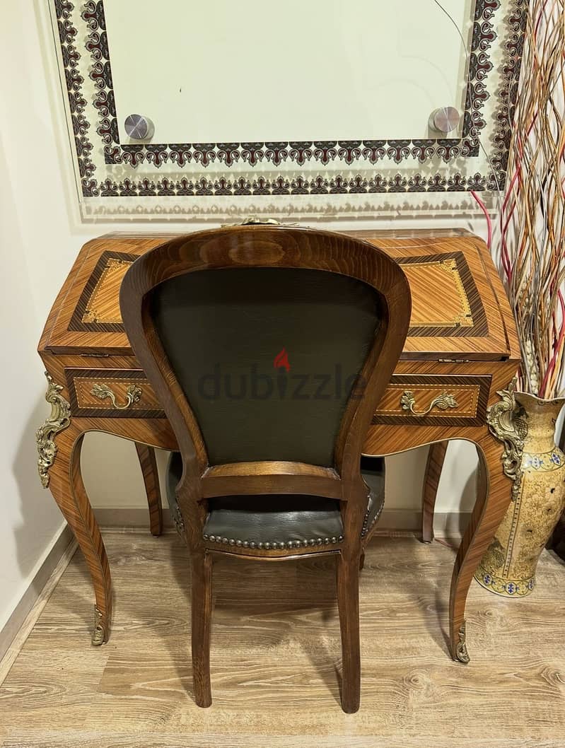 Writing desk 1