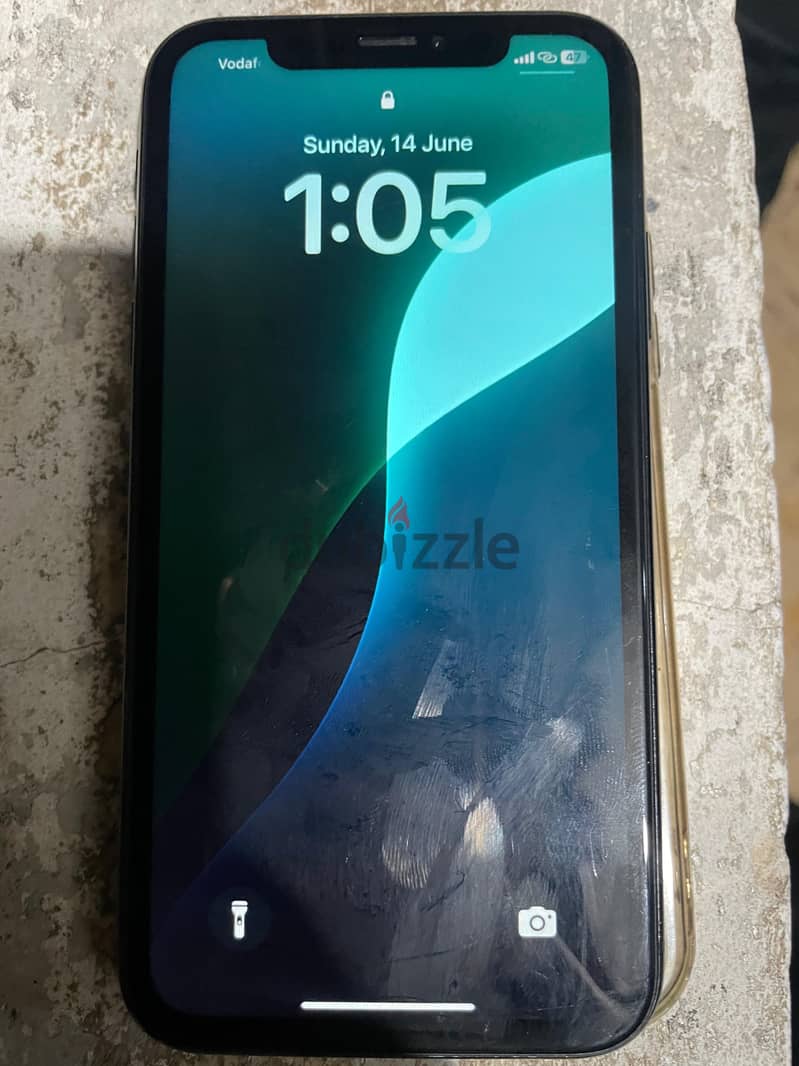 Apple - iPhone XR 1