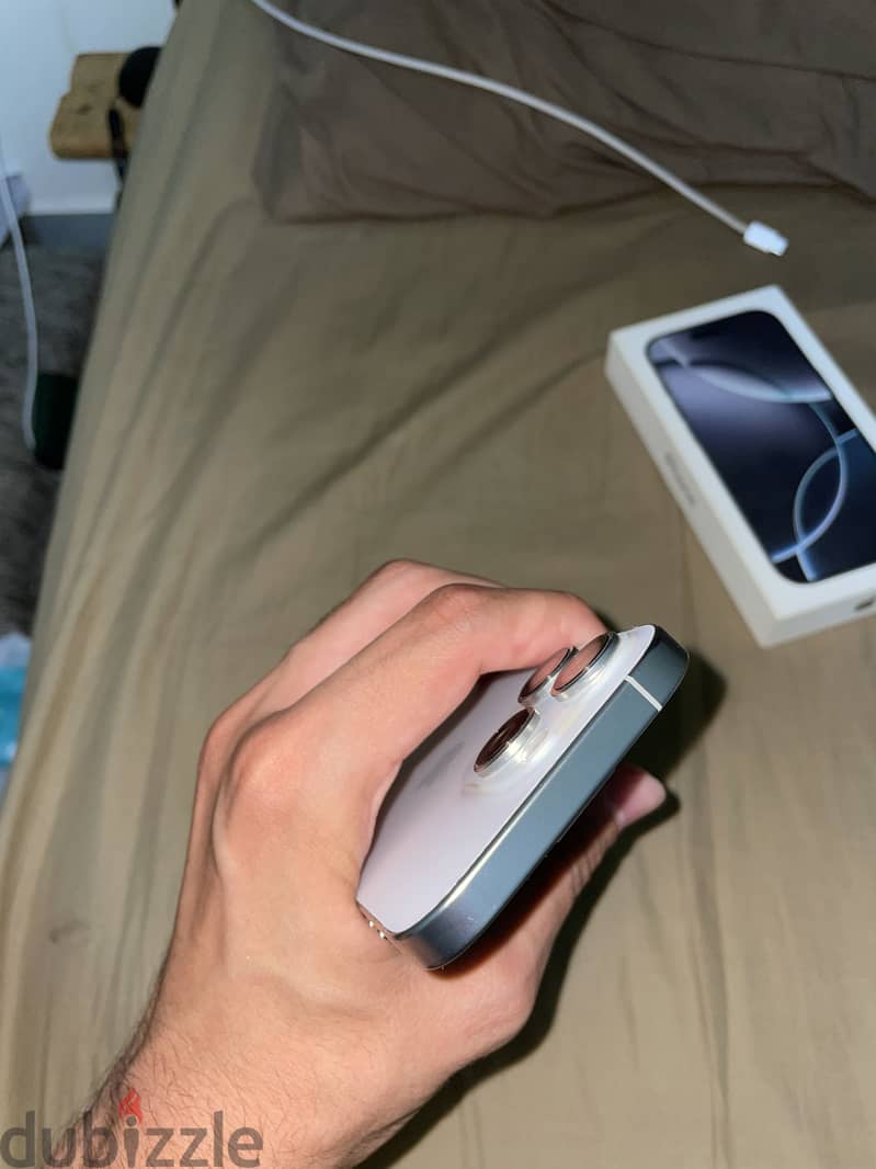 Apple - iPhone 16 Pro 3