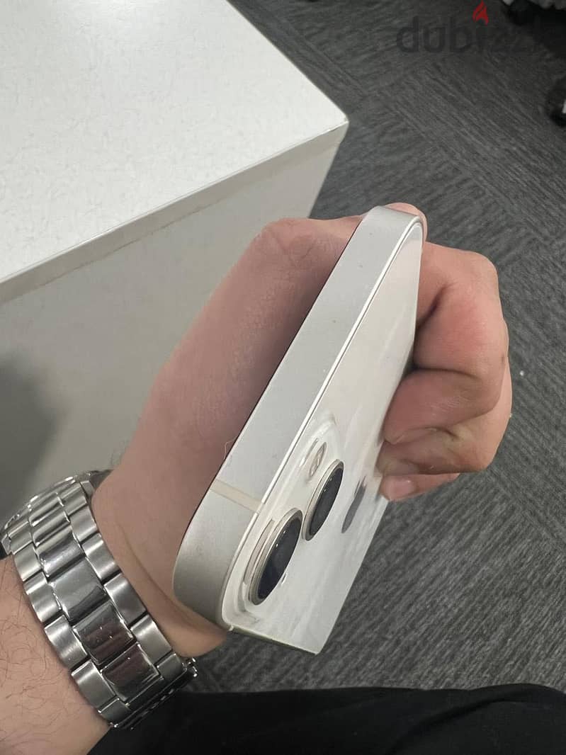 iPhone 13 2