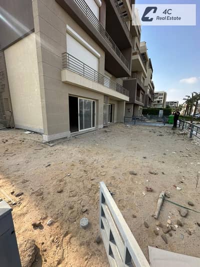شقة ارضي بجاردن 160 متر +120م جاردن  في palm hills new cairo استلام فوري علي الفيلات مميزة جدا
