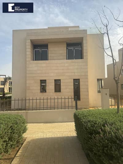 فيلا للبيع استلام فوري موقع مميز باقل سعر في السوق في اويست  O West