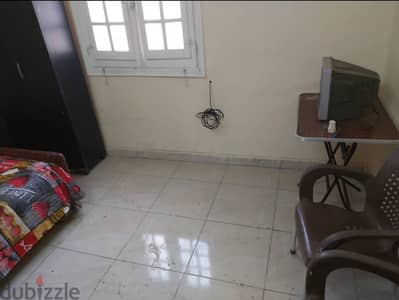 شقه مفروشه ميدان عباسيه  عند محطه مترو الانفاق العباسيه