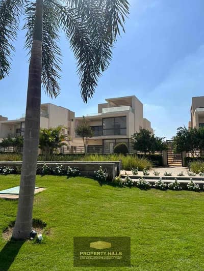 فيلا مستقلة استلام فوري من المراسم تشطيب فاخر – بجوار AUC وPalm Hills