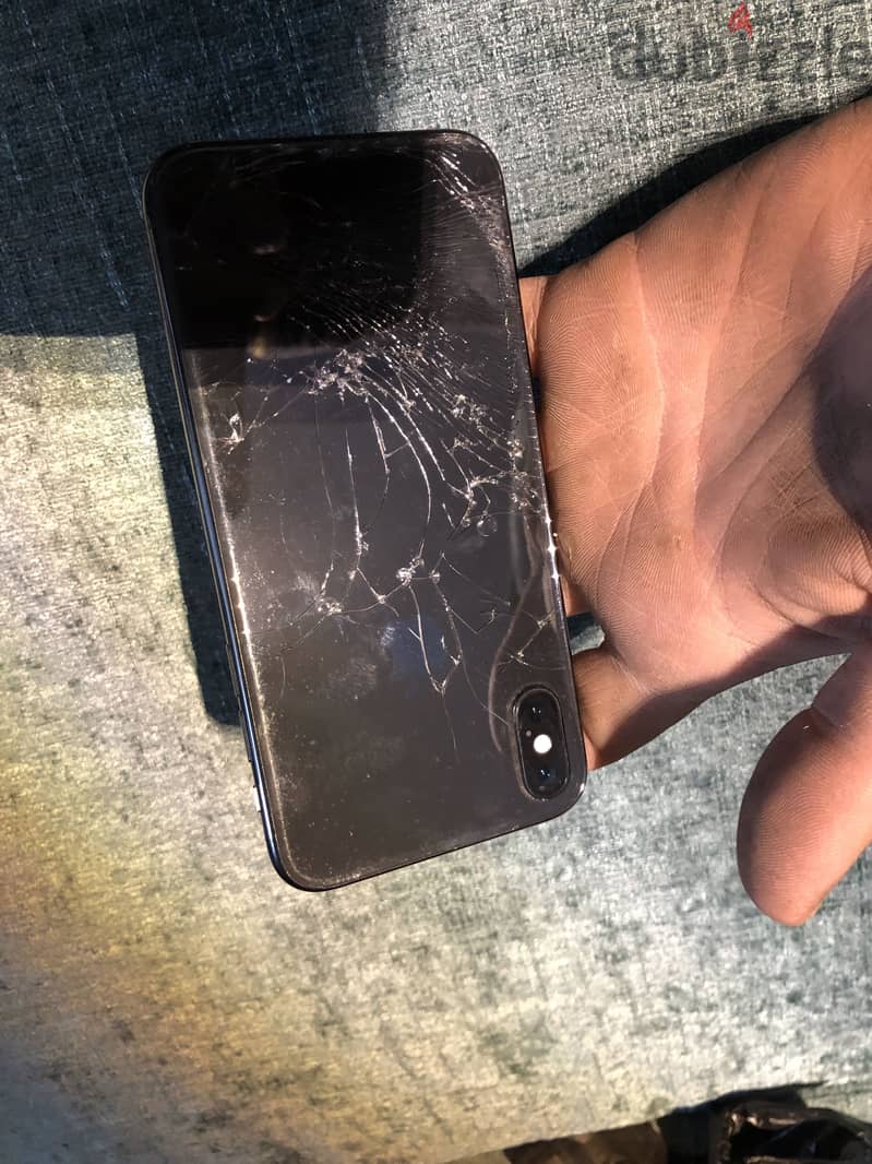 Apple - iPhone XS 1