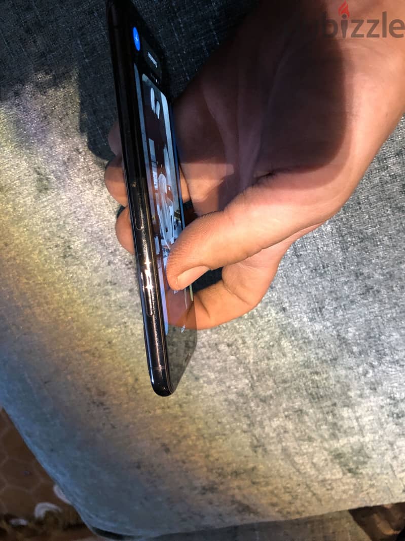Apple - iPhone XS 2