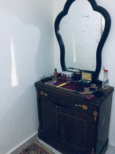 تسريجه وجذامه في بعض