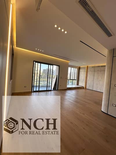 شقة نصف مفروشة للإيجار في فيليت V Residence | 232