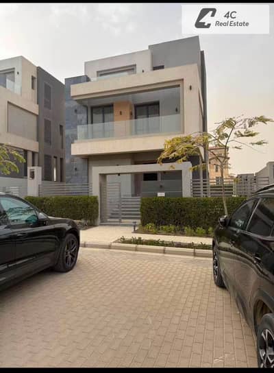 Lowest price in the compound: Villa - Standalone - Modern immediate resale 368m² in La Vista City double view with a distinctive layout ready to move