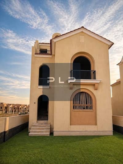 فيلا استاندالون ريسيل للبيع برايم لوكيشن في كمبوند سراي بمرحلة Cavana Lakes القاهرة الجديدة امام مدينتي وطريق الامل وعلي طريق السويس مباشرة