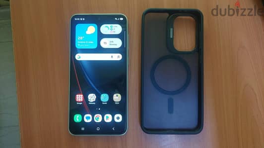 للبيع Samsung a36 8G 128G 5G حالة ممتازة وشرخ فى الظهر بالكرتونة