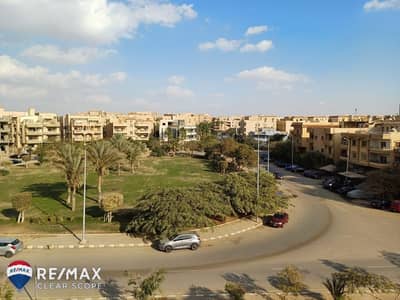 لقطة في البنفسج 1. . 230م أمام الرحاب مباشرة بسعر مميز
