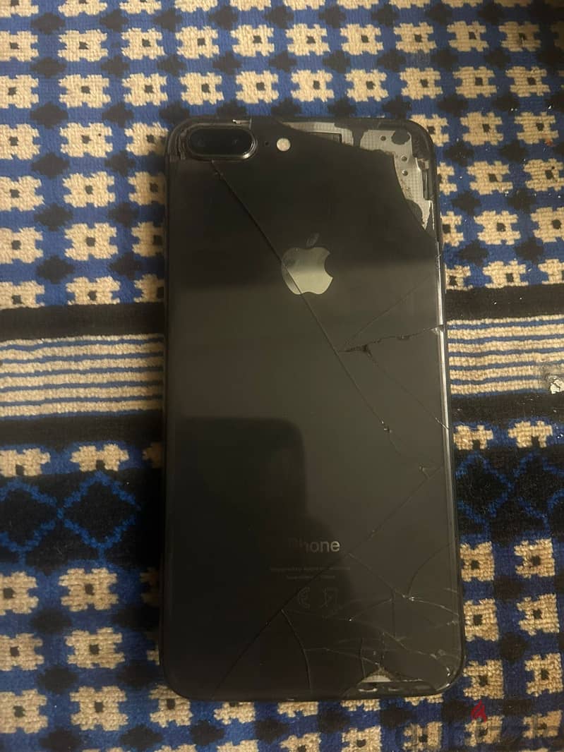 Apple - iPhone 8 Plus 1