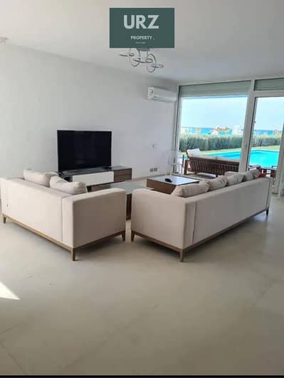 امتلك الان بسعر لقطه فيلا تاون مع Private Pool من بفيو بانورامى لبحر سيدى عبد الرحمن من الدور الأرضى متشطبه بالتكيفات بجوار مراسى و هسيندا تلال الساحل