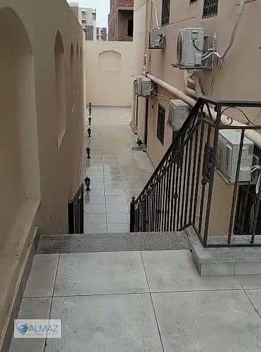 بيزمنت مفروش 220 متر للايجار في القرنفل فيلات في التجمع الاول بالقرب الشديد من شارع التسعين الشمالي