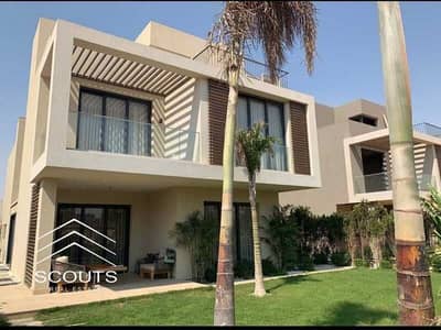 فيلا استلام فوري متشطبه للبيع في كمبوند تاج سيتي Taj city التجمع الخامس القاهره الجديده بالقرب من الرحاب  , ماونتن فيو
