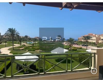 بنتاهوس للبيع فيو مباشر علي البحر استلام فوري في قريه لافيستا باي الضبعه الساحل الشمالي la vista bay