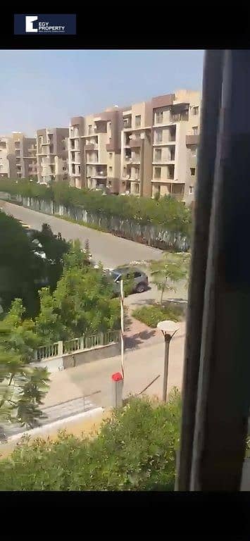 شقة مميزة للبيع في جيد القاهرة الجديدة بموقع استراتيجي وتشطيب كامل