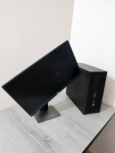 كمبيوتر core i 5 جيل سادس بحاله ممتازه