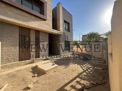توين هاوس استلام فوري بمساحة ارض ٥٠٠ متر للبيع في تاج سيتي زون تي Taj City phase zone T